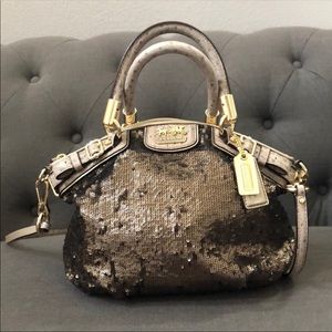 FREE Coach wallet when you buy Sequin Coach bag❤️